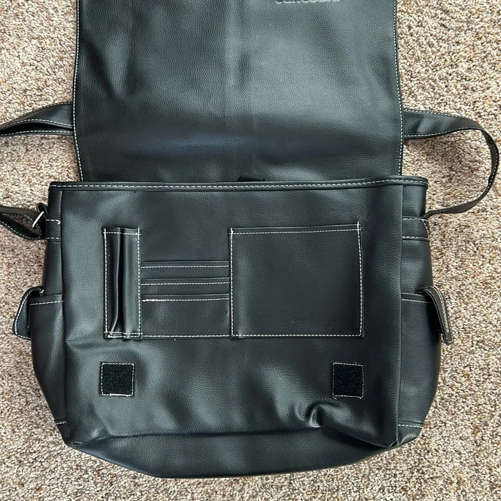 Vitronic Saucony Laptop/Messenger Bag, black.